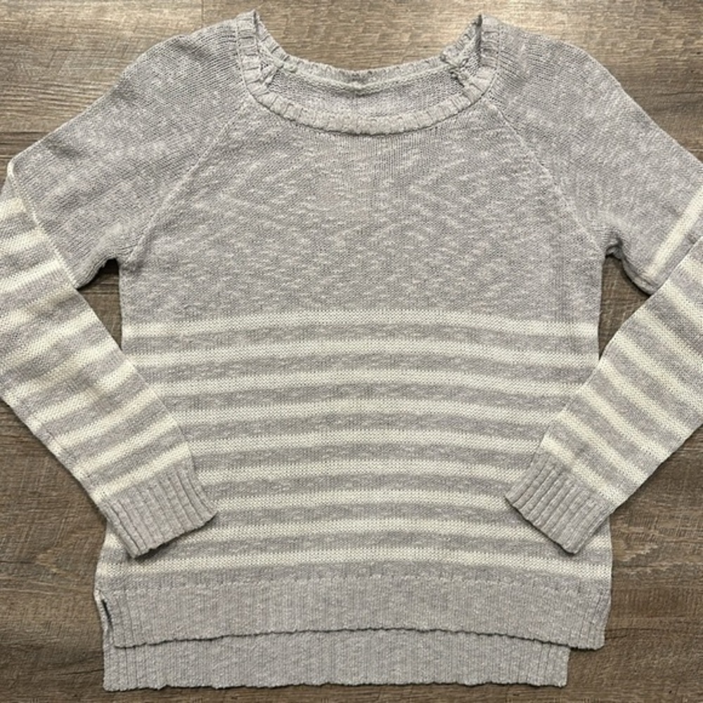 Gray and white lightweight cotton sweater medium